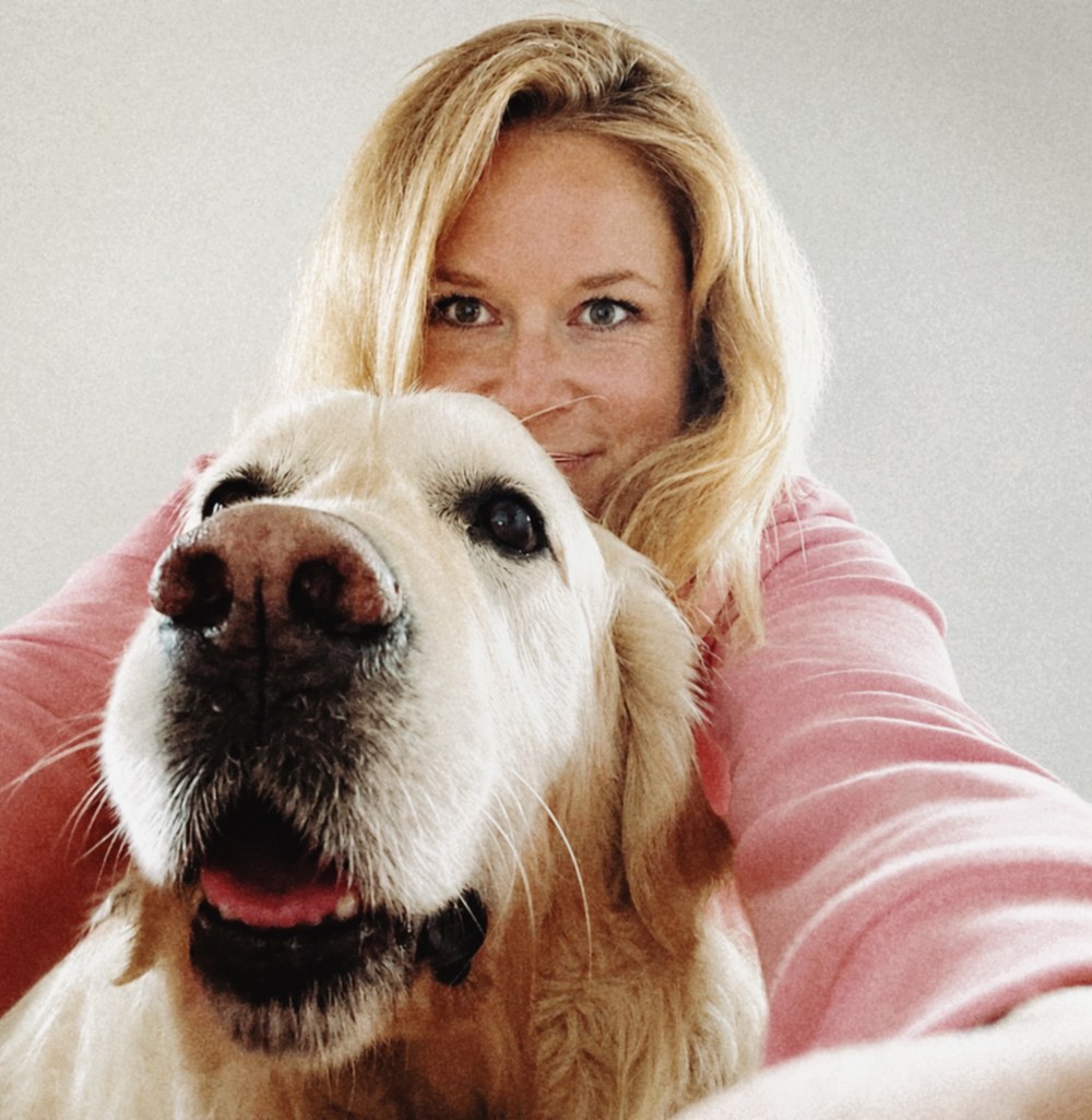 Taja and her golden retriever Yuyu